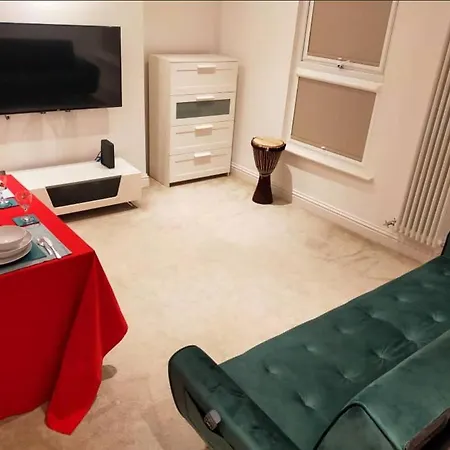 Fully-Equipped Flat In The City Of London Exterior photo