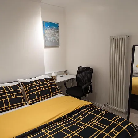 Fully-Equipped Flat In The City Of London Exterior photo